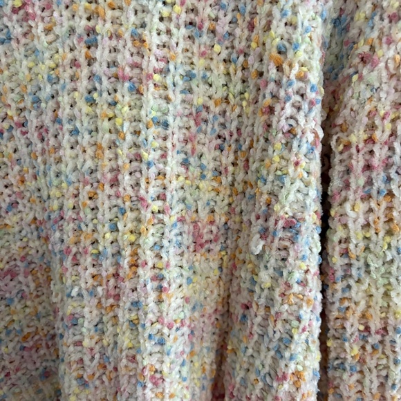 Womens Sweater - Picture 2 of 4